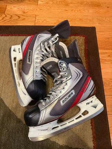 2011 Bauer Vapor X3.0 Hockey Skates 11D (Used)