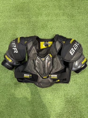Medium Intermediate Bauer Supreme Mach Shoulder Pads (Used)
