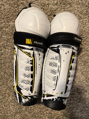 Junior CCM Tacks 10" Shin Pads (Used)