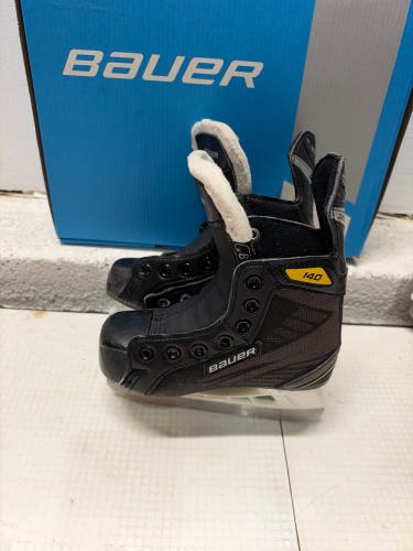 2015 Bauer Supreme 140 Hockey Skates 9 (Used)