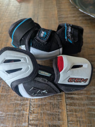 Junior Medium CCM JetSpeed FT6 Pro Elbow Pads (Used)
