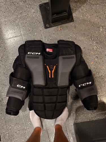 CCM Pro spec chest protector size 3 ( large ) used one season great shape