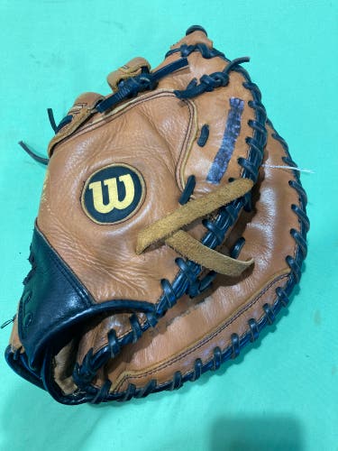 Brown Wilson A500 RH Softball Catcher’s Mitt 31" (Used)