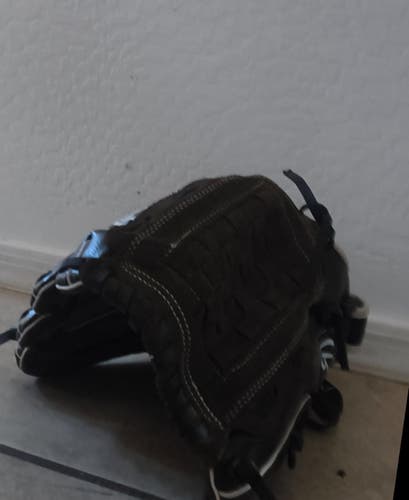 LH Infield 1 year ago Baseball Glove 12.5" (Used)