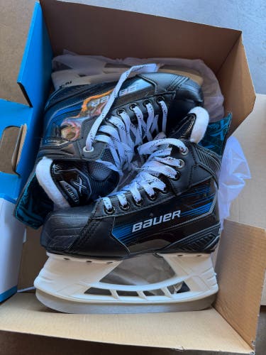 Bauer Hockey Junior Skates Size 1.5 (New)