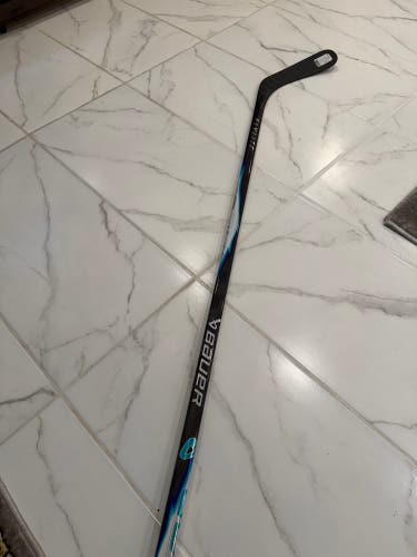 Senior Bauer Vapor Flylite Right Handed Hockey Stick P92 87 Flex Pro Stock (New)