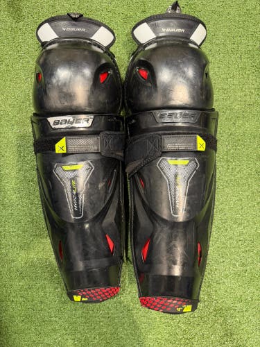 Bauer Vapor Hyperlite Shin Pads | 15" Senior