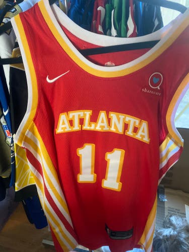 Red Large Adult Unisex Nike Jersey (New) Trae Young