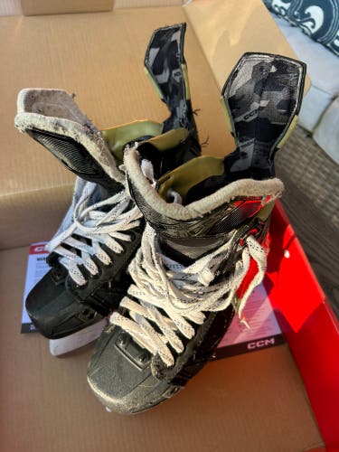 2022 CCM Tacks AS580 Hockey Skates Wide Width 7.5 (Used)