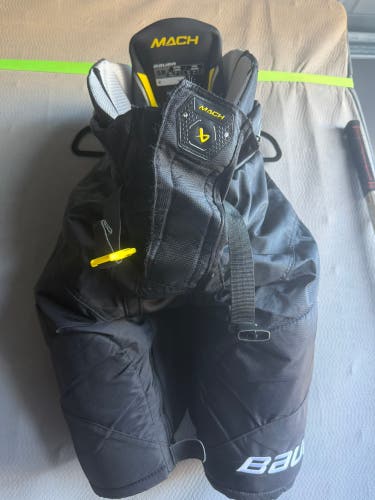 Senior XL Bauer Supreme Mach Hockey Pants (Used)