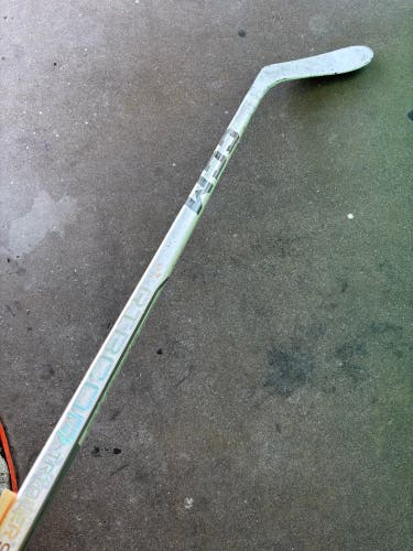 Junior CCM Ribcor Trigger 9 Pro Hockey Stick Right Handed P28 50 Flex