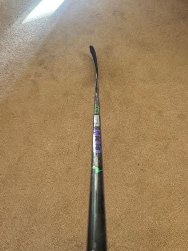 Senior CCM Ribcor Trigger Unleashed Pro Right Handed Hockey Stick P28 65 Flex (New)