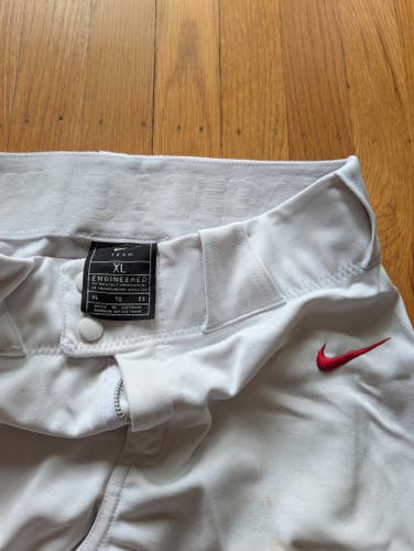 White w/ Red Piping Youth XL Nike Game Pants - Open Cuff (Used)