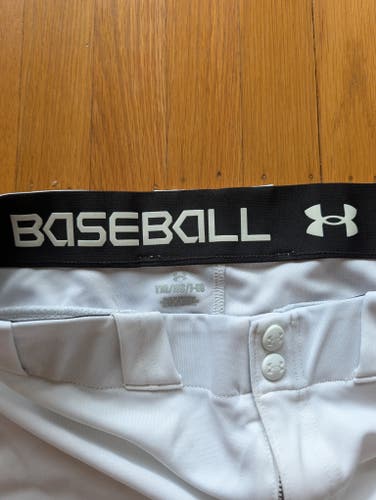 XL Youth Under Armour Game Pants