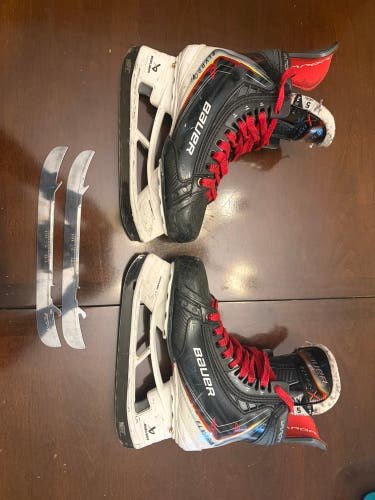 Bauer Vapor FLYPRO Hockey Skates Size 5 (New)