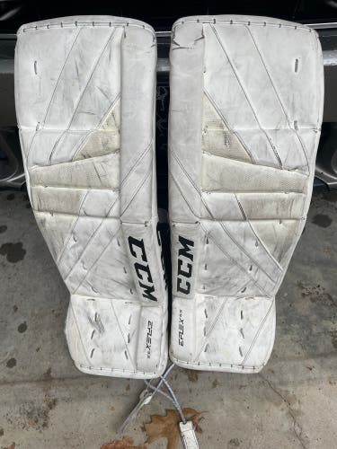 30" CCM Extreme Flex 5.5 Goalie Leg Pads (Used)