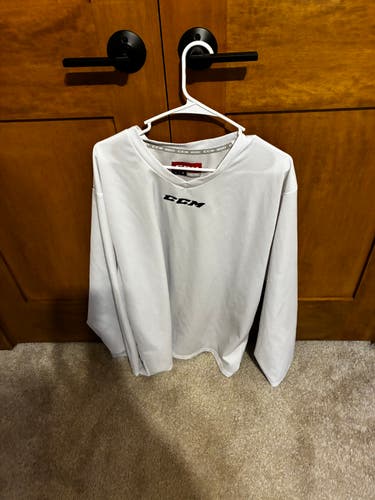 Senior CCM Large White Practice Jersey
