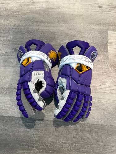 Iroquois Nationals Maverik Max Gloves