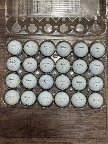 24 Titleist Pro V1 Golf Balls - 4A Near Mint Condition