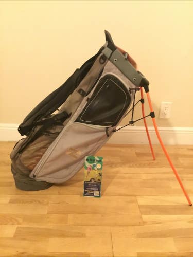 Ping Hoofer Stand Golf Bag with 5-way Dividers & Rain Cover