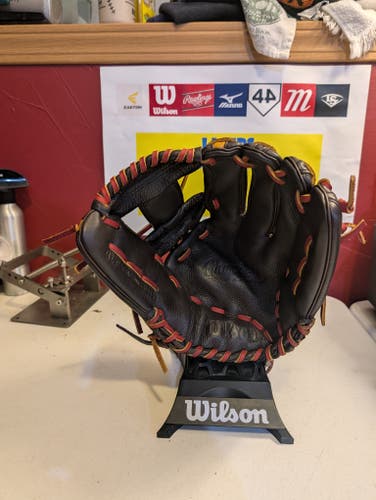 Infield RH Wilson A500 Baseball Glove 11.5" (Used)