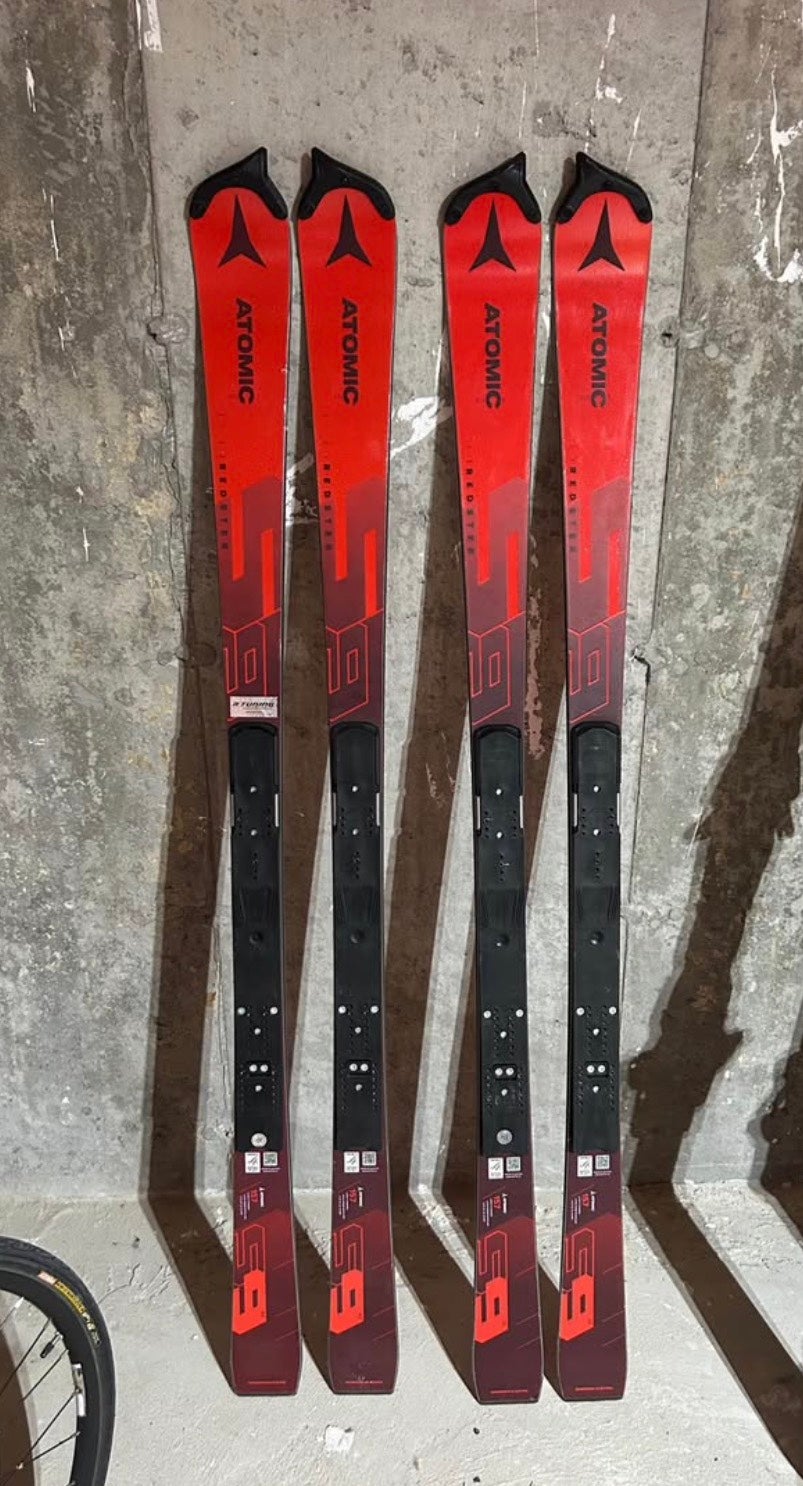 Atomic Redster FIS SL 157 cm Skis Without Bindings (Used