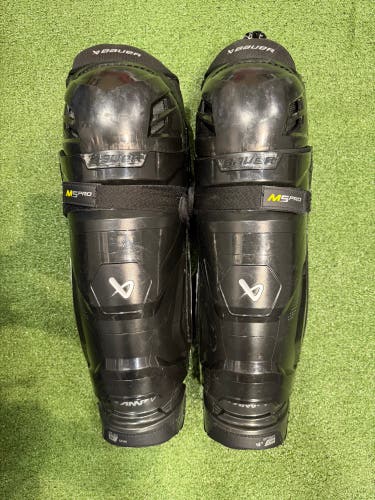 Senior Bauer Supreme M5 Pro Shin Pads 16" (Used)