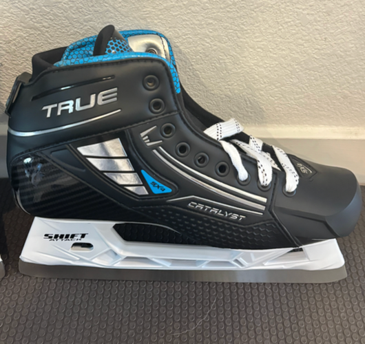 True Catalyst 5X4 Hockey Skates Size 6, Size 5 Skates Blades, and Size 4 Skate Blades (New)