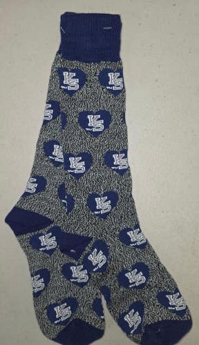 ST8a NCAA KANSAS STATE WILDCATS Crew Socks OSFM ONE SIZE FITS MOST FREE SHIPPING