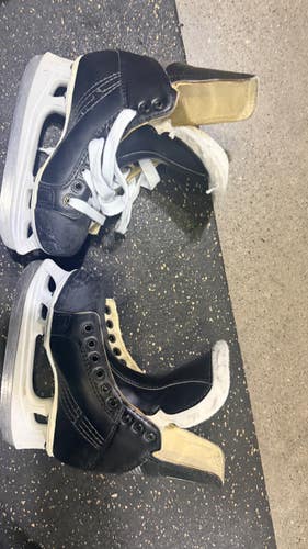Graf Used Junior Size 1 Hockey Skates