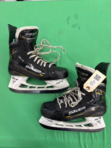 Senior Bauer Supreme M5 Pro Hockey Skates 7 (Used)