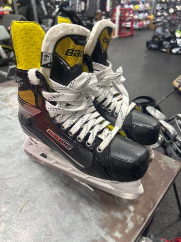 Used Bauer SUPREME 37 Intermediate Hockey Skate Intermediate 6.5 11337-S000497492