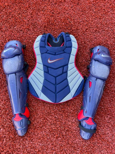 17” Custom Nike Diamond Elite Catcher's Set