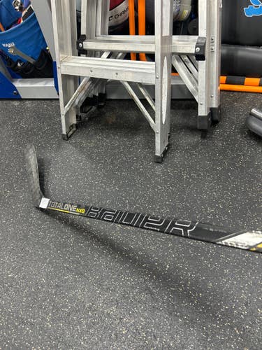 Used Bauer SUPREME TOTAL ONE NXG Senior One Piece Right 95 Flex 11337-S000498124