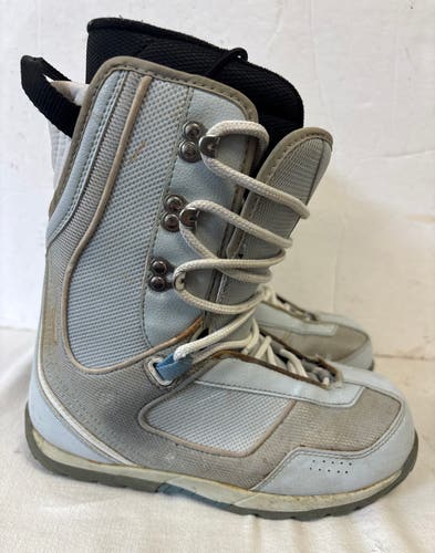 Size womens 7 5150 Snowboard Boots (Used)
