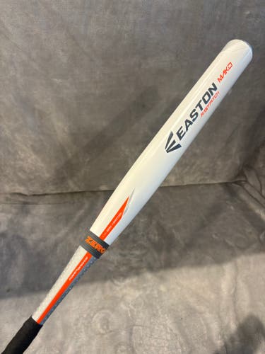 White 2015 Easton Mako Composite Bat (-8) Composite 25 oz 33" (Used)