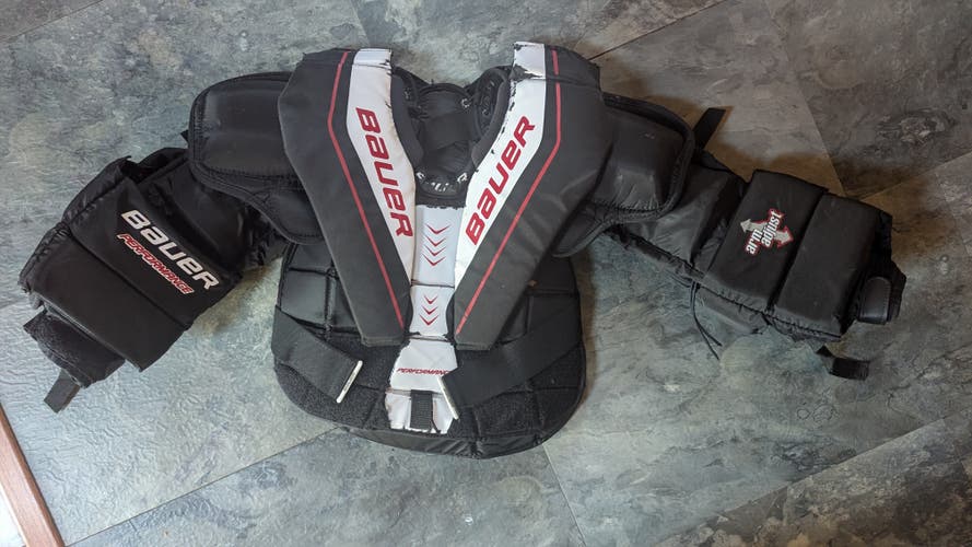 Small Bauer Performance Goalie Chest Protector (Used)