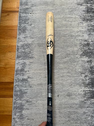 Louisville Slugger MLB Prime RA13 Ronald Acuna Game Model Maple BBCOR Certified Bat 29 oz 32"