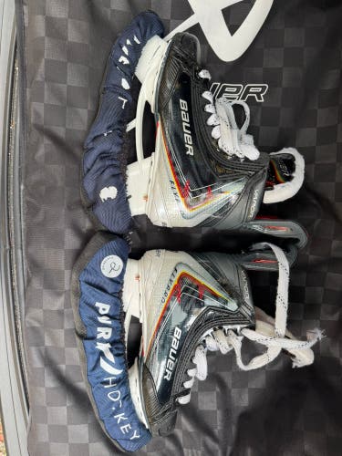 2025 Bauer Vapor Flypro Hockey Skates 6.5 (Used)
