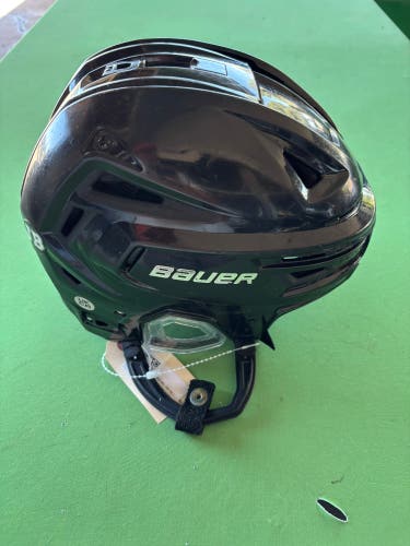 Black Medium Bauer Re-Akt 150 Helmet