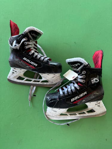 Junior Bauer S23 Vapor Select Hockey Skates Regular Width Size 3