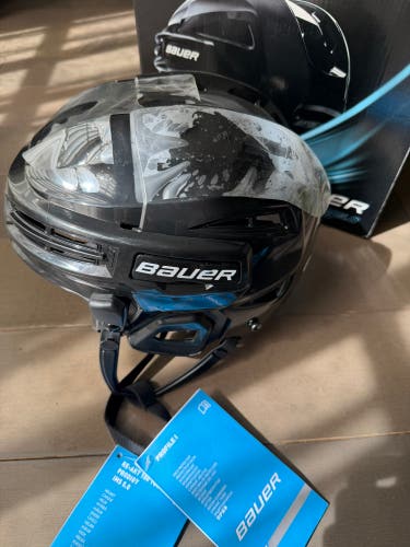 Medium Bauer IMS 5.0 Helmet Only (Open Box) Face mask/cage is not included
