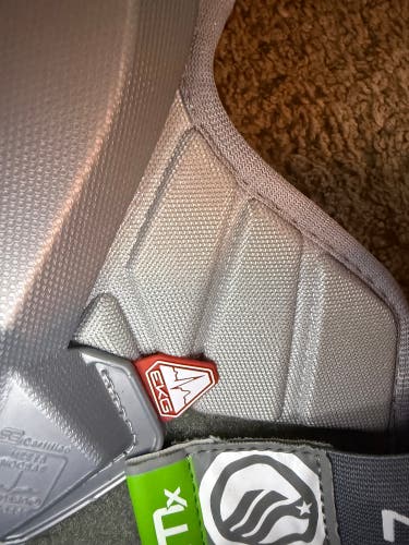 Medium Adult Maverik MX Shoulder Pads (Used)