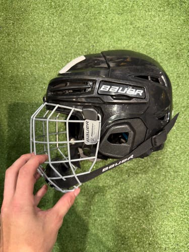Youth Bauer Prodigy Helmet (Used)