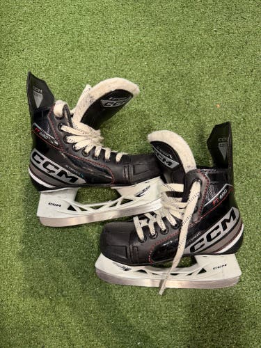 Youth CCM JetSpeed FT680 Hockey Skates 13 (Used)