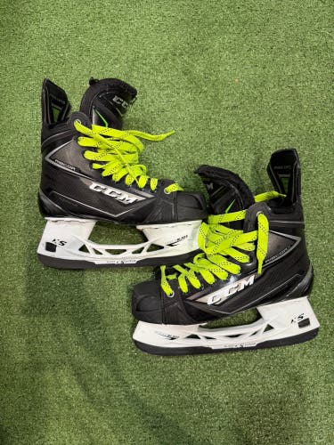 Senior CCM Ribcor 80K Hockey Skates Regular Width 7 (Used)