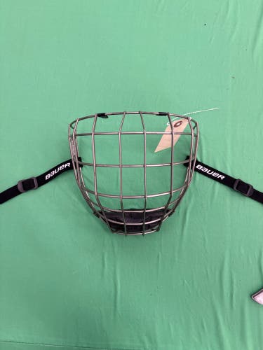Medium Bauer Profile III Cage