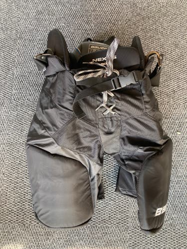 Black Senior XL Bauer Nexus 7000 Hockey Pants (Used)