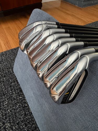 Men's 2012 TaylorMade Rocketbladez Right Handed Iron Set Regular Flex Graphite Shaft (Used)
