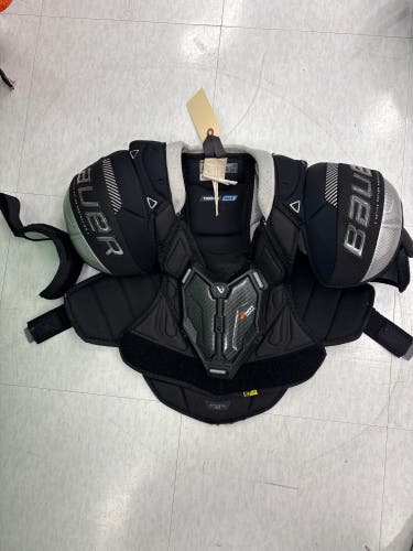 Small Junior Bauer Supreme M5 Pro Shoulder Pads (Used)